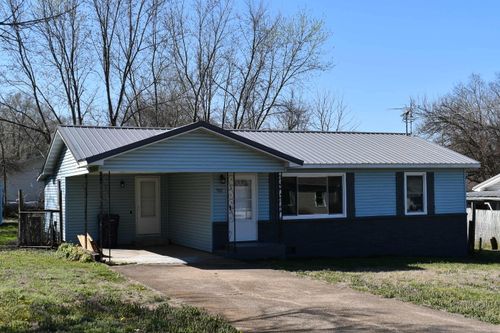 702 W Ramsey Street, Buffalo, MO, 65622 | Card Image