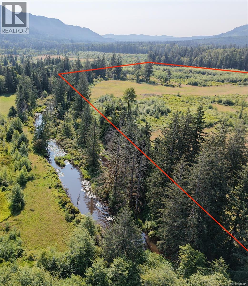 Land in Sayward 3