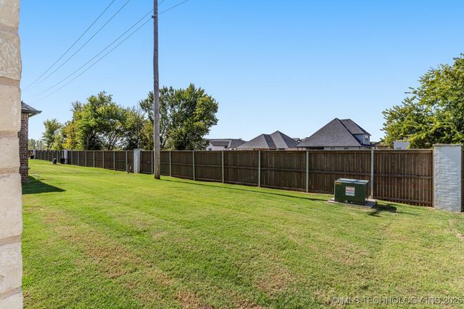 12662 S Irvington Ave, House other with 3 bedrooms, 3 bathrooms and null parking in Bixby OK | Image 42