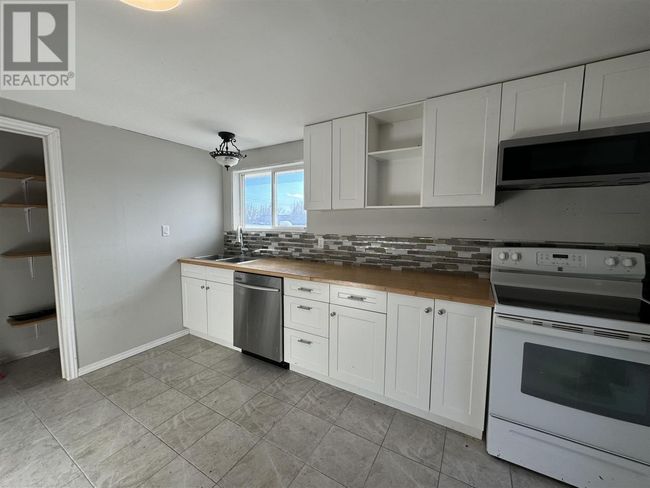 7 Partridge Ave, Home with 2 bedrooms, 2 bathrooms and null parking in Manitouwadge ON | Image 9