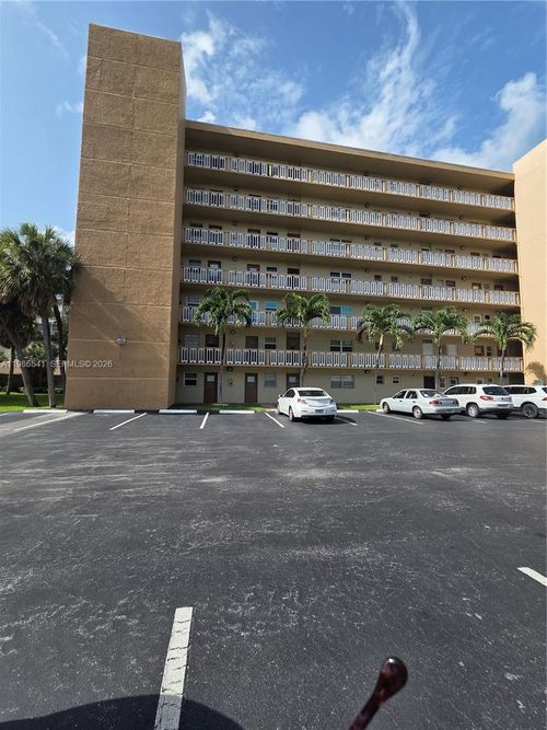 101-620 Ne 12th Ave, Hallandale Beach, FL, 33009-3655 | Card Image