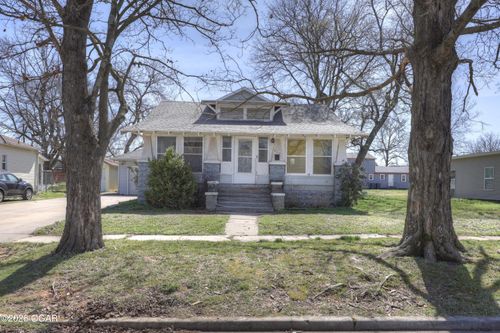 419 E 14th St, Baxter Springs, KS, 66713-1808 | Card Image