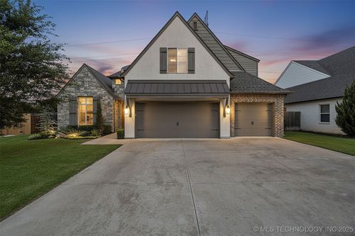 13813 28th St, Bixby, OK, 74008-3803 | Card Image