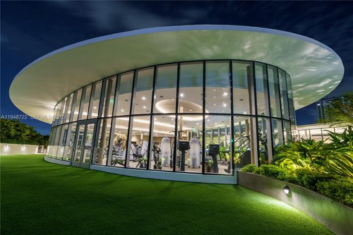 ph5801-700 Ne 24th St, Miami, FL, 33137-5498 | Card Image