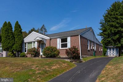 5241 Arrowhead Lane, House other with 3 bedrooms, 1 bathrooms and null parking in DREXEL HILL PA | Image 3