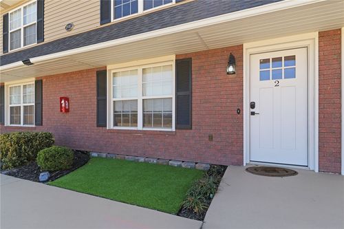 2-2402 Se Jayel Ter, Bentonville, AR, 72712-6190 | Card Image
