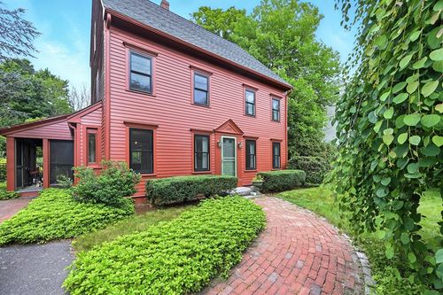1095 Main St, Hanover, MA, 02339-1264 | Card Image