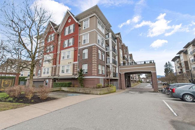 209 - 8933 Edward Street, Condo with 2 bedrooms, 2 bathrooms and 1 parking in Chilliwack BC | Image 1
