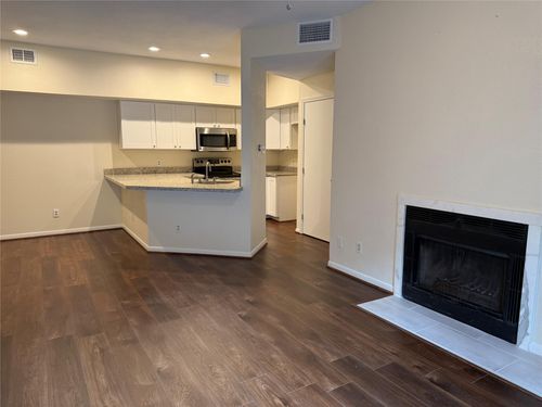 apt-2003-2121 El Paseo St, Houston, TX, 77054-3226 | Card Image