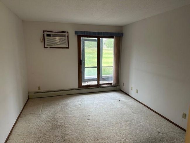APT-121 - 35 Nathan Ln N, Condo with 2 bedrooms, 2 bathrooms and null parking in Plymouth MN | Image 6