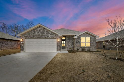 1102 Holly St, Cleburne, TX, 76033-5371 | Card Image