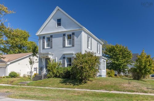 53 William St, Yarmouth, NS, B5A1Y4 | Card Image