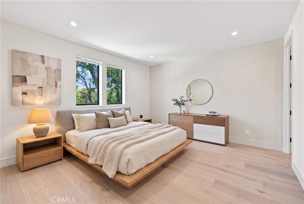 Residential Lease in Sherman Oaks 5