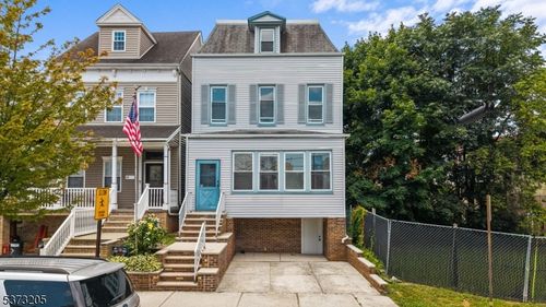 10 E 45th St, Bayonne, NJ, 07002-4024 | Card Image