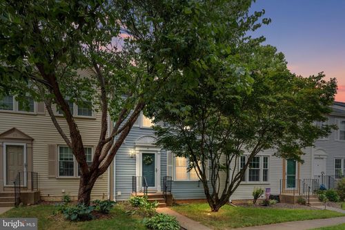61 Pepper Tree Ct, WARRENTON, VA, 20186-2124 | Card Image