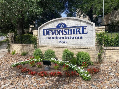 514-e-11843 Braesview, San Antonio, TX, 78213 | Card Image