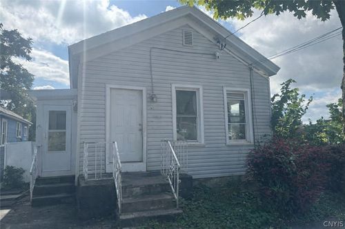 147 Steuben St, Syracuse, NY, 13208-2003 | Card Image