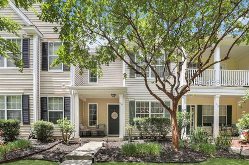 220 College Ln, Bluffton, SC, 29909-4654 | Card Image