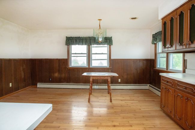 28352 Evergreen Ave, Home with 4 bedrooms, 1 bathrooms and null parking in Aplington IA | Image 9