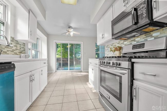 14 Carrie Ct, Townhouse with 3 bedrooms, 3 bathrooms and null parking in Kendall Park NJ | Image 10