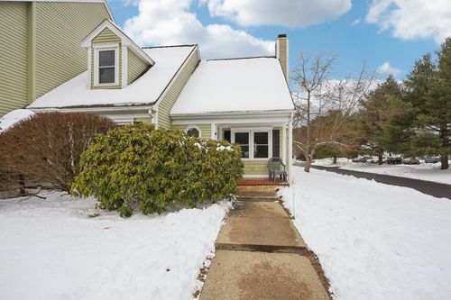 16 Cadogan Way, Nashua, NH, 03062-2253 | Card Image