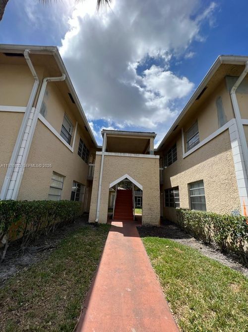 h-10204 Twin Lakes Dr, Coral Springs, FL, 33071-5369 | Card Image