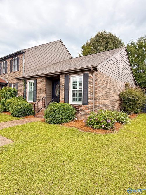 412 Lakepoint Dr, Gadsden, AL, 35901-5366 | Card Image