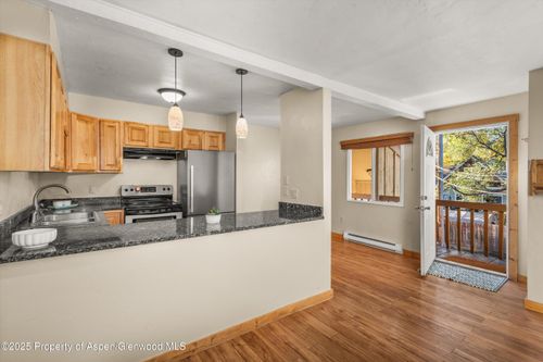 718 Main St, Carbondale, CO, 81623-1937 | Card Image