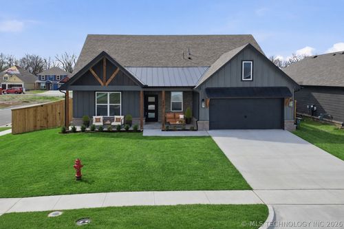 4401 W Van Buren St, Broken Arrow, OK, 74011 | Card Image