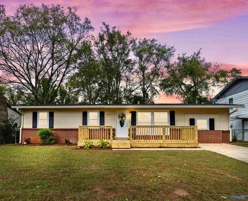 2717 Washington St Nw, Huntsville, AL, 35811-1641 | Card Image