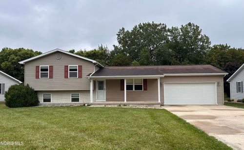 40 N Cedar Ct, Tiffin, OH, 44883-8663 | Card Image