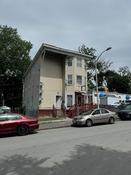 6 Piedmont St, Worcester, MA, 01610-1284 | Card Image