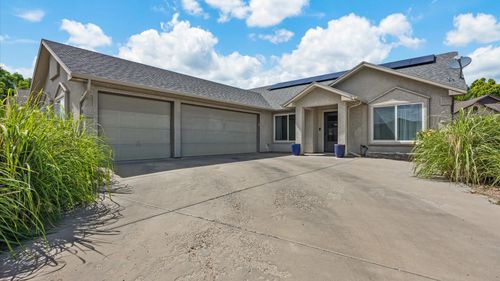 965 Catalpa Ct, Fruita, CO, 81521-8805 | Card Image