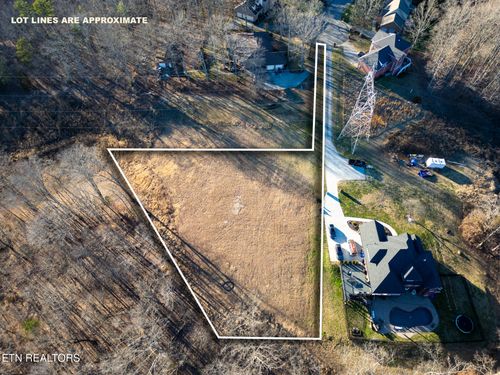 108 Nathan Ln, Oak Ridge, TN, 37830-8127 | Card Image