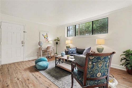11-870 Glendale Ter Ne, Atlanta, GA, 30308-1618 | Card Image