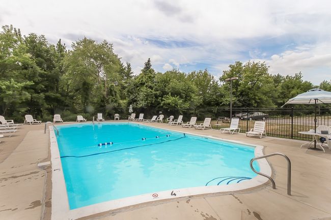 APT-102 - 5300 Carriageway Dr, Condo with 2 bedrooms, 1 bathrooms and 2 parking in Rolling Meadows IL | Image 17