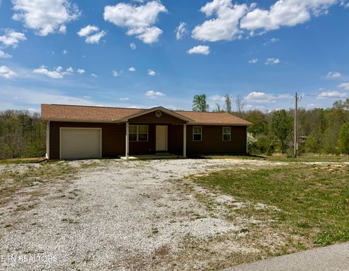 2557 Huntsville Hill Rd, Helenwood, TN, 37755-5213 | Card Image