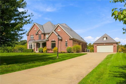 107 Hibernia Dr, Harmony, PA, 16037-8519 | Card Image