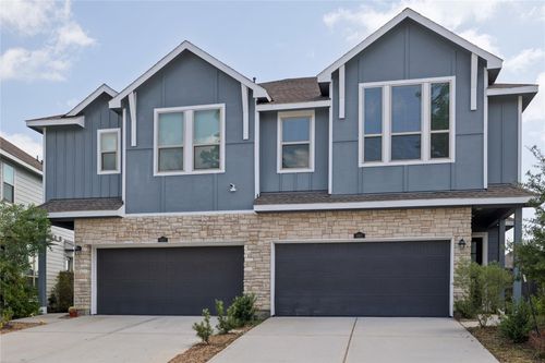 661 Royal Arch Dr, Conroe, TX, 77304-3209 | Card Image