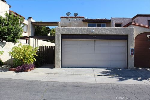 129-8800 Kester Ave, Panorama City, CA, 91402-5761 | Card Image