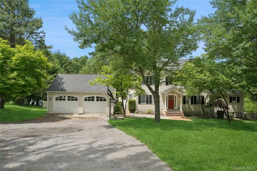 30 Foley Rd, Warwick, NY, 10990-2822 | Card Image