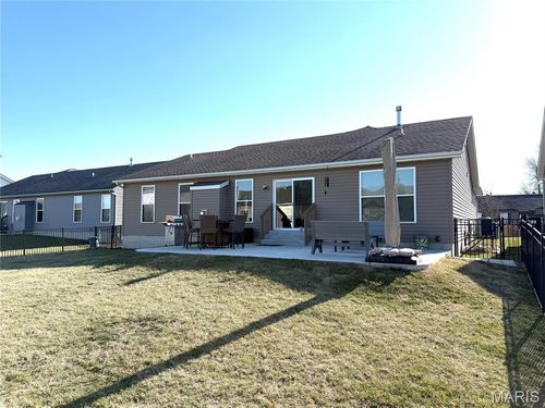 3513 Brookside Crossing Dr, Saint Charles, MO, 63301-4901 | Card Image