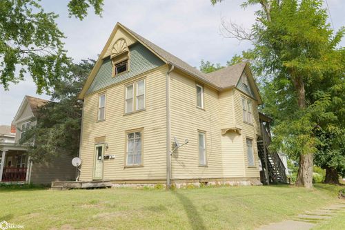 218 S Gunnison St, Burlington, IA, 52601-4216 | Card Image