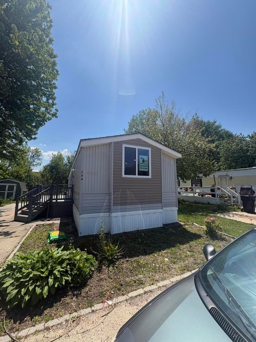 244 Piedmont Dr Se, Grand Rapids, MI, 49548-6894 | Card Image