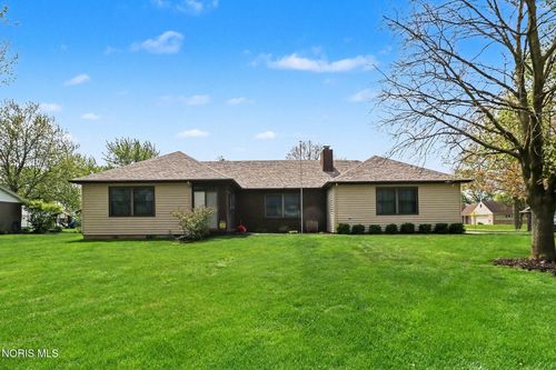 909 Monterey Ct, Archbold, OH, 43502-1083 | Card Image