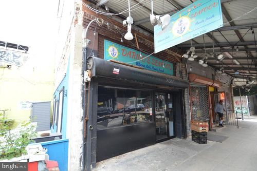 1015 S 9th St, PHILADELPHIA, PA, 19147-4706 | Card Image