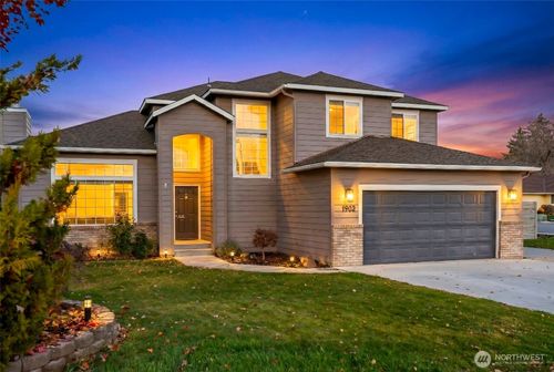 1902 Hideaway Pl, Wenatchee, WA, 98801-1073 | Card Image