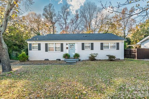 2333 Birchcrest Dr, Charlotte, NC, 28205-4423 | Card Image