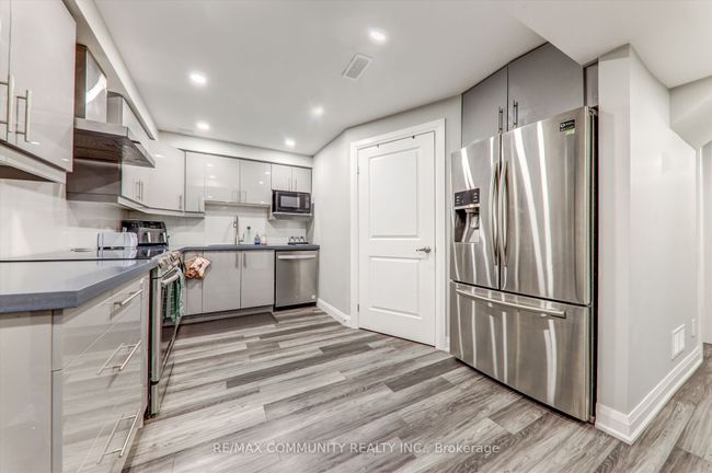 14 Audubon St, House other with 5 bedrooms, 5 bathrooms and 4 parking in Whitby ON | Image 34
