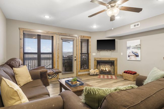 Table Rock Lake View Nightly Rental | Image 15
